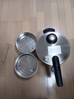 フィスラー 圧力鍋 4.5Lプレミアム 無水フタ 三脚 蒸し器 - メルカリ