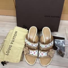 LOUIS VUITTON フラワーモチーフサンダルのサムネイル
