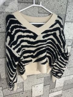 本日で出品停止致します‼️ GRL k8730z ゼブラ柄 ニットトップス 冬服のサムネイル