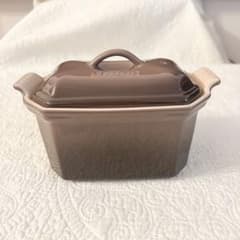 ⑩ルクルーゼ ヘリテッジ テリーヌ型 セピア 0.6 - メルカリ