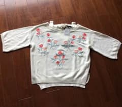ヒロ様専用 新品未使用！ お花刺繍ニットのサムネイル