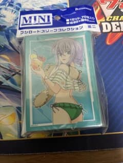 ヴァンガード 戸倉ミサキ&ペンタゴナル・メイガス ver. プレイマット
