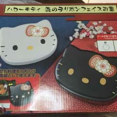キティちゃんフェイス形お重箱のサムネイル