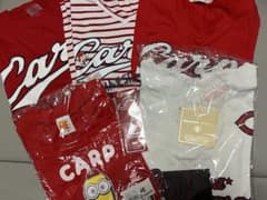 広島東洋カープ 応援Tシャツ まとめ売り　菊池涼介アクリルスタンド付きのサムネイル