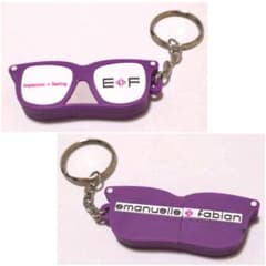 【新品！】メガネ型USB 2GB キーホルダー付きのサムネイル