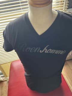 希少デザイン Roen HOMME Vネック Tシャツ ブラック スカルウィング Roen homme Vネック Tシャツ スカル 値下げ交渉可能 - メルカリ