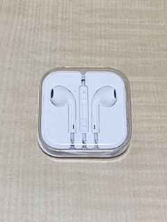 【Apple】iPhone 純正イヤホン（新品）のサムネイル