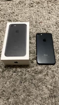 iPhone 7 Black 256G 本体 au バッテリー96パーセント！のサムネイル