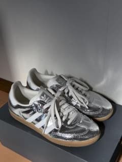 adidas SAMBA スニーカー シルバーのサムネイル