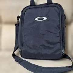 OAKLEY ショルダーバッグ ブラックのサムネイル