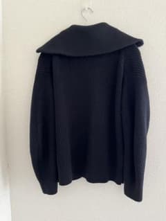 COS ブラック ハイネックセーターのサムネイル