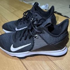 NIKEのサムネイル