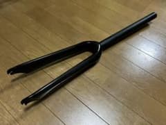 ミニベロ用のカーボンフロントフォークのサムネイル