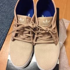 adidas アディダス スニーカーのサムネイル