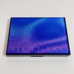 ホリデー アディクション イリディセント ユーフォリア アイシャドウのサムネイル