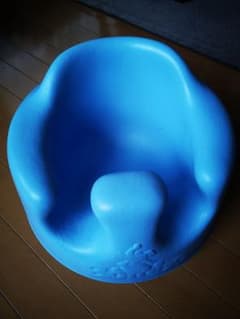【美品】バンボ_Bumbo 青色 ベビーチェアのサムネイル