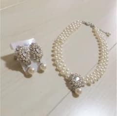 結婚式用イヤリング、ネックレスのセットのサムネイル