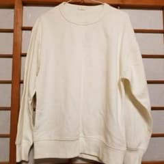 GU トレーナー スウェット 白 新品・未使用のサムネイル