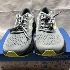 BROOKS GHOST グレー/イエロー スニーカー - メルカリ