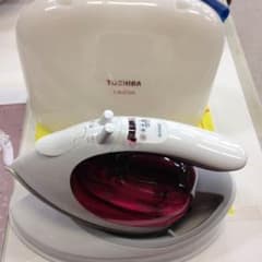 TOSHIBA コードレススチームアイロンのサムネイル