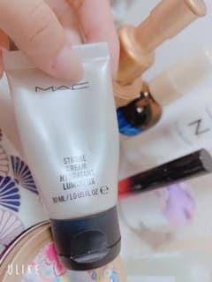 MAC ストロボクリーム　ミニサイズのサムネイル