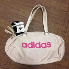 adidasバッグのサムネイル