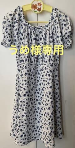 未使用❤︎ZARA  122cm 花柄ワンピースのサムネイル