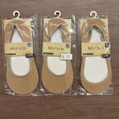 Mirica ベージュ ソックス 3足セット　24-26センチのサムネイル