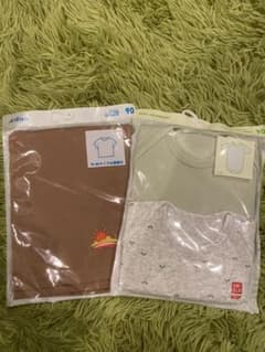 ユニクロ　肌着★半袖　Tシャツ　90  新品のサムネイル