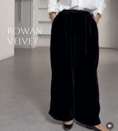 パンツ SHE Tokyo Rowan Velvet 34-36 SHE Tokyo Rowan Velvet 34-36 - メルカリ
