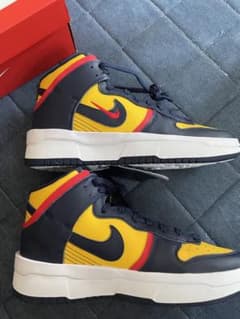 Nike WMNS Dunk High Up ミシガン　28cmのサムネイル