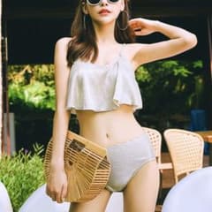 【OSYAREVO】メタリックグリッタービキニ ショートパンツ 3点セットのサムネイル