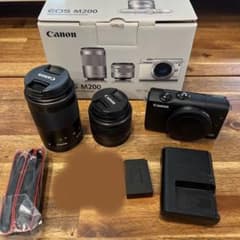 Canon  EOS M200 ダブルズームキット ブラック　ミラーレス一眼のサムネイル