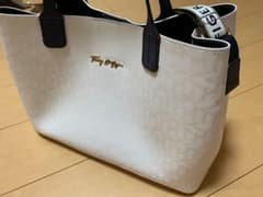 【TOMMY HILFIGER】ショルダー付きバッグのサムネイル