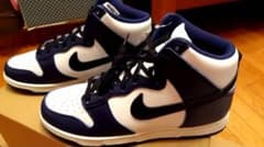 NIKEスニーカーのサムネイル