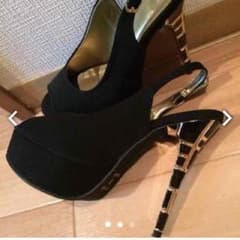 ゴールドヒールパンプスのサムネイル