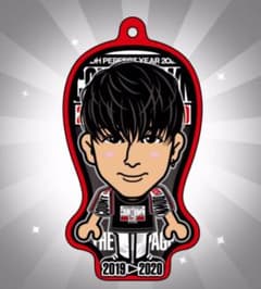 長谷川慎 背景付きクリーナーのサムネイル