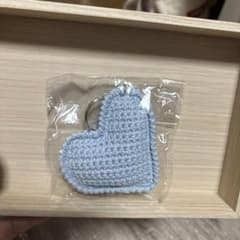 ハンドメイド ニット ハート キーホルダー ライトブルーのサムネイル