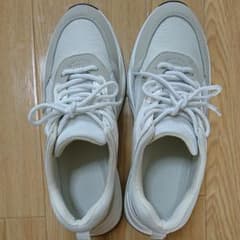 GU ジーユー ダッドスニーカーのサムネイル