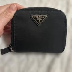 PRADA黒ナイロン製二つ折り財布　サフィアーノのサムネイル