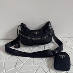 美品 PRADA ノベルティ ショルダーバッグ 12e - メルカリ