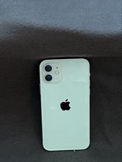 Apple iPhone 12 64GBグリーン本体のサムネイル