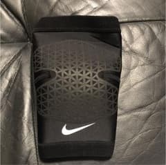 NIKE サポーターのサムネイル