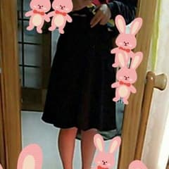 黒色スカートのサムネイル