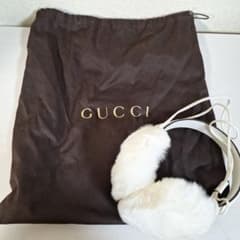 GUCCI ホワイトファーイヤーマフ 収納袋付きのサムネイル