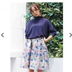 みーき様 専用 dazzlin❤︎チューリップ柄膝丈スカートのサムネイル