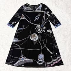 極美品】レオナール カンカン素材 総柄Vネックワンピース38 - メルカリ