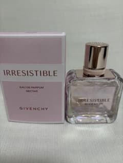 GIVENCHY イレジスティブル オーデパルファム ネクター 35ml - メルカリ