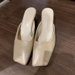 ミュールパンプス サンダル　23.5㎝　ベージュのサムネイル
