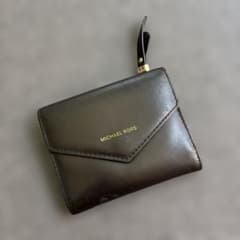 MICHAEL KORS 三つ折り財布のサムネイル